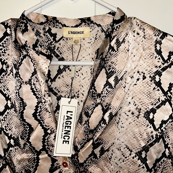 L’AGENCE Silk Snakeskin Blouse - size XS - Light Pink gently worn - Picture 4 of 7